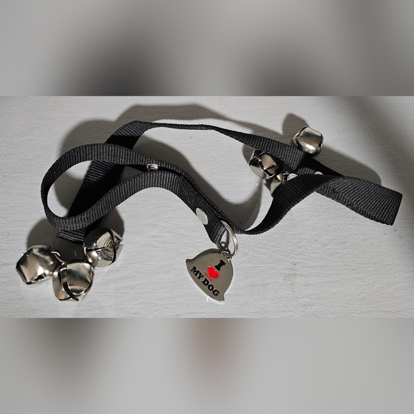 Caldwell's Pet Supply Co.- Adjustable Dog 'Potty Bells' - Picture 2 of 6